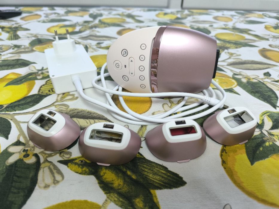 Фотоепилатор Philips Lumea IPL Hair Removal 9000