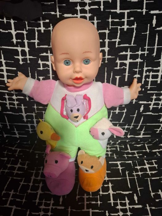 O papusa care vorbeste