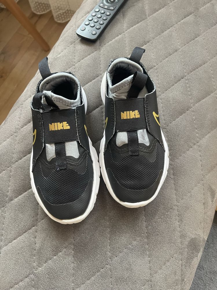Детски маратонки Zara 30 размер,Nike 31.5 р-т,Nike  flex runner 2 28.5