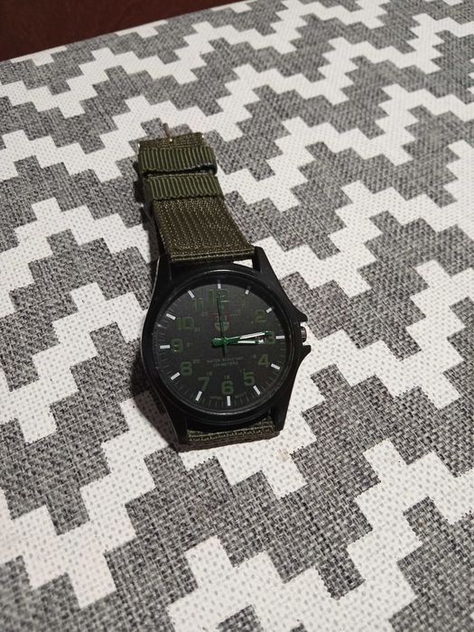 Vand ceas de mana Barbatesc