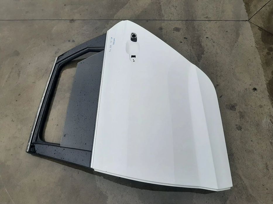 usa portiera stanga spate audi a4 b9 8w break  facelift