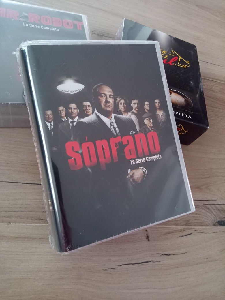 Filme , serii complete:Soprano, Mr.Robot, Better call Saul