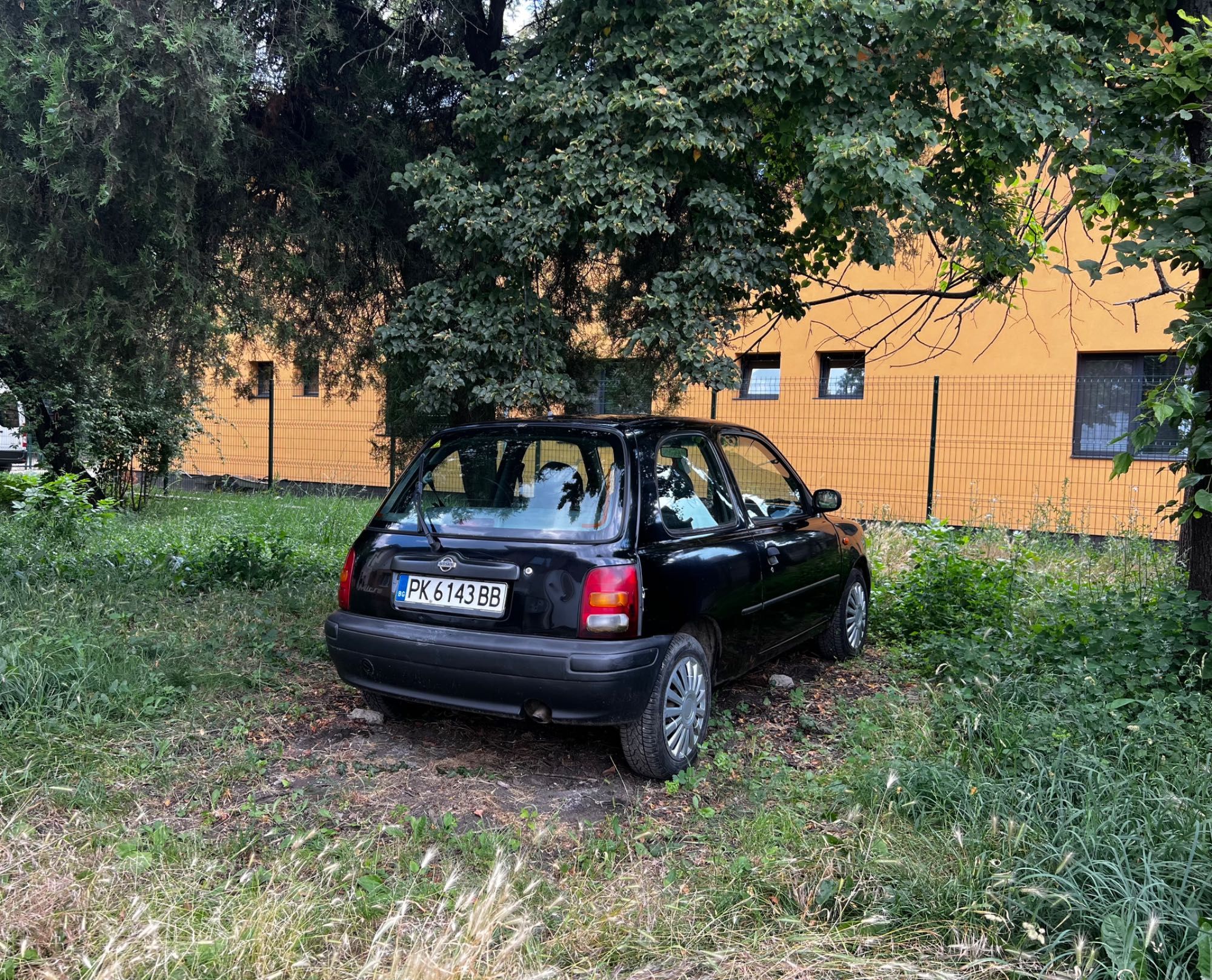 Продавач Nissan Micra с газова уредбва