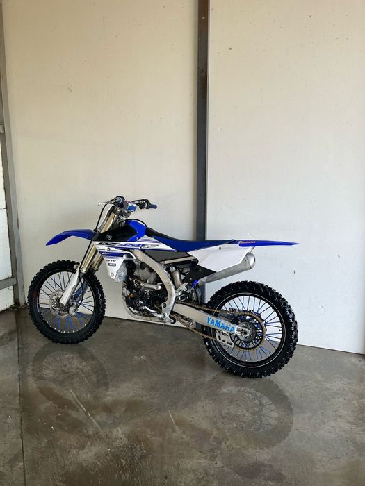 Vând Yamaha yz450f