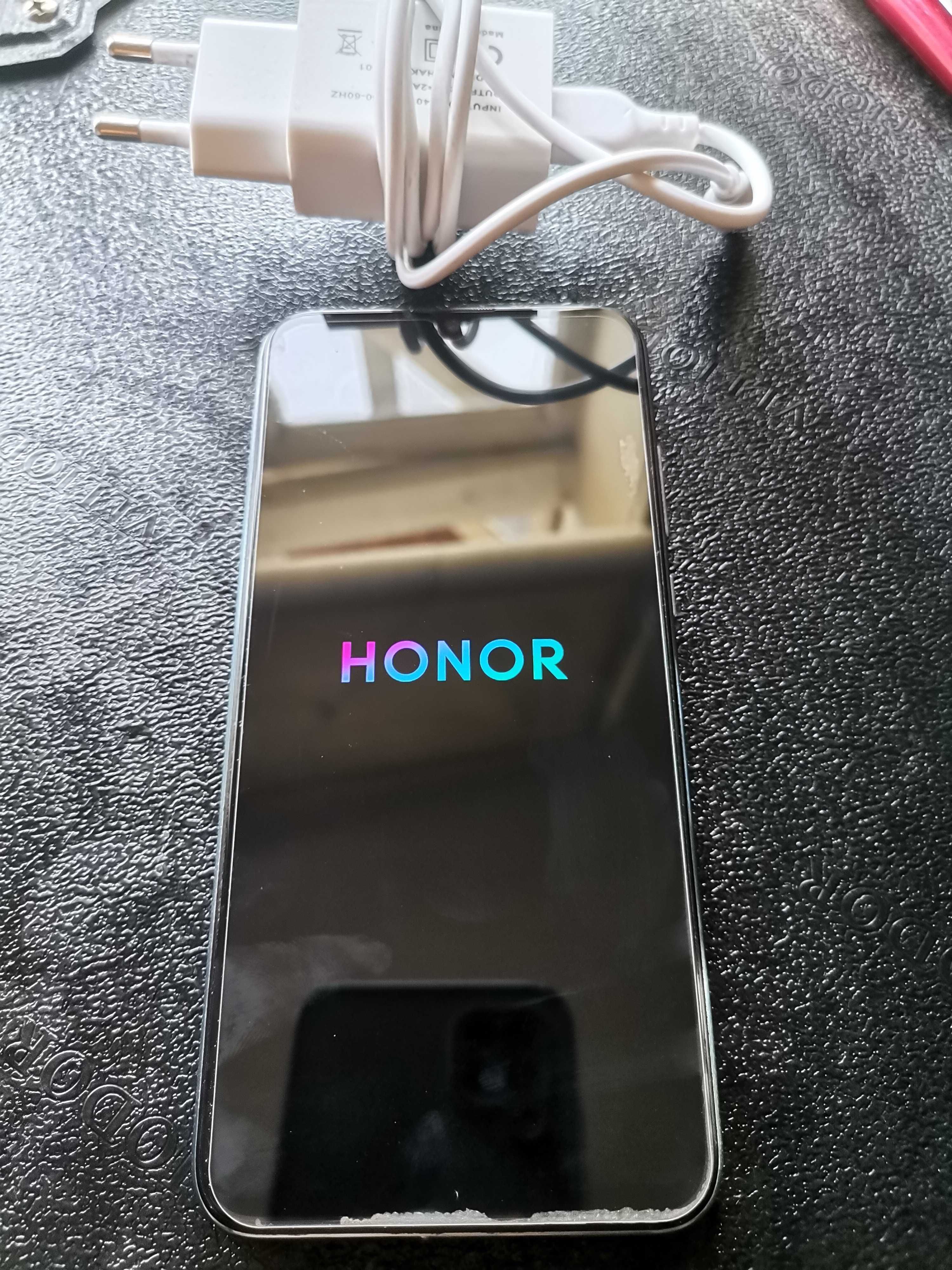 Honor 10 lite - Перфектен