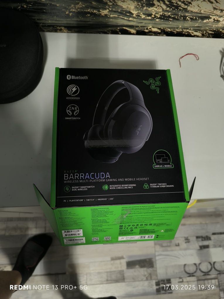 Слушалки RAZER barracuda bluetooth