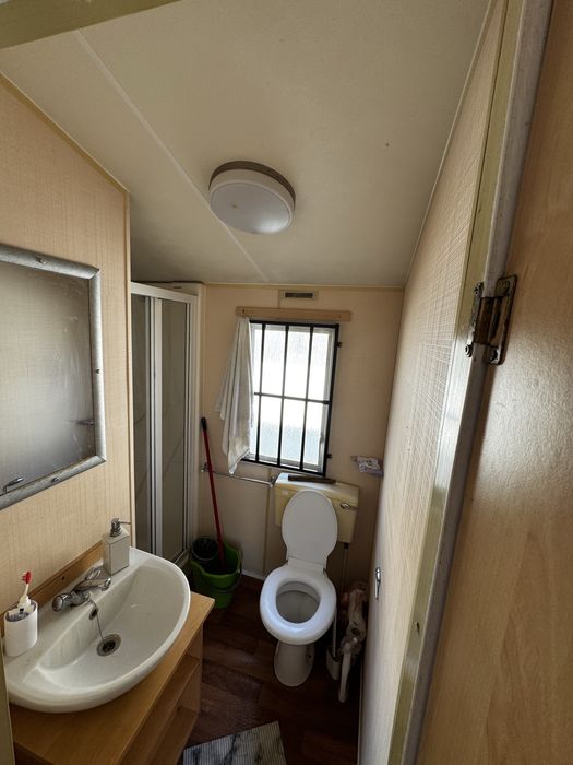 Casă mobilă complet utilată și mobilată – 11m x 3m – gata de locuit!