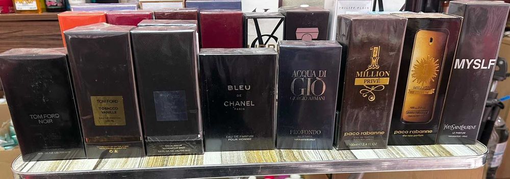 Продават се мъжки и женски парфюми