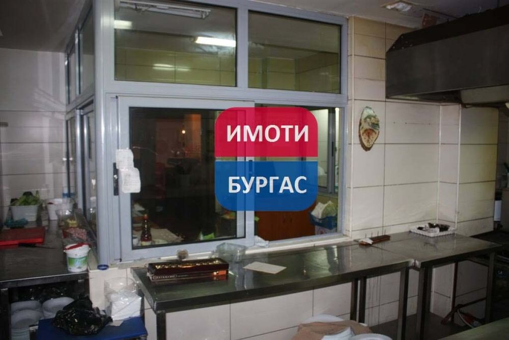 Дава под наем ресторант в  гр. Бургас - Център 360m²
