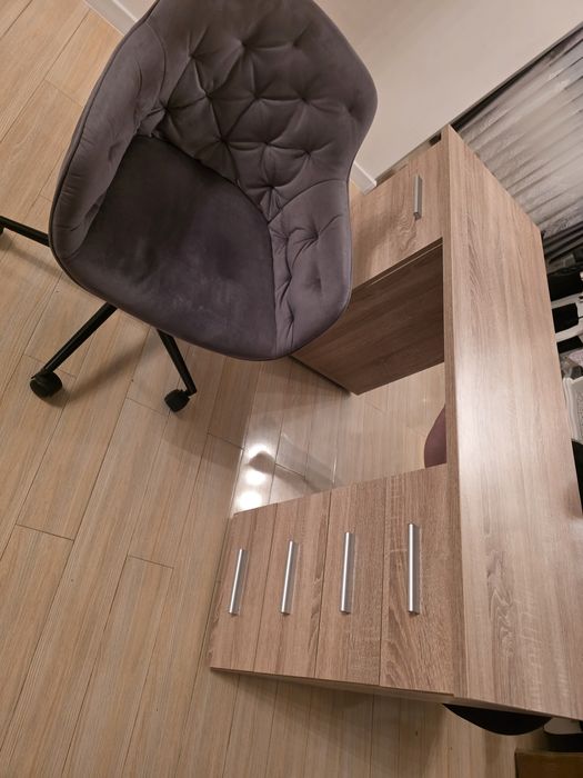 Birou cu scaun putin folosite