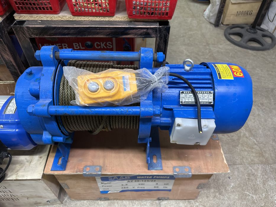 Лебедка электрическая 1500/750кг 380в 60метров