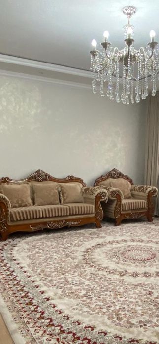 Мягкая мебель в гостинную , диван и два кресла