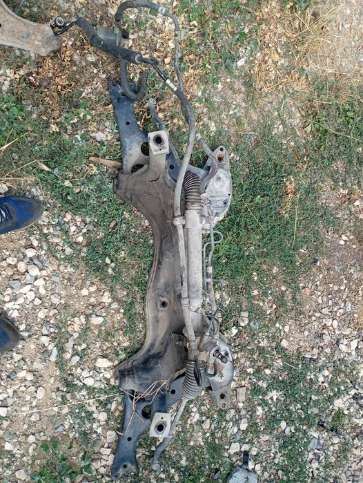 Преден мост,рейка за Toyota Rav 4 2004г