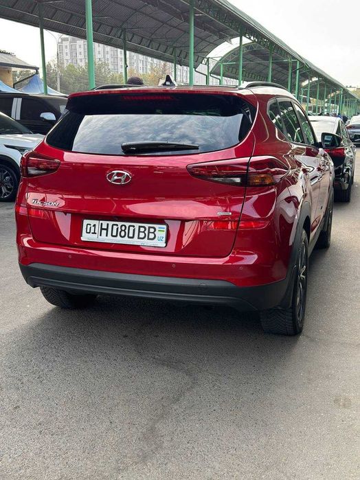 Hyundai Tucson full pazitsiya