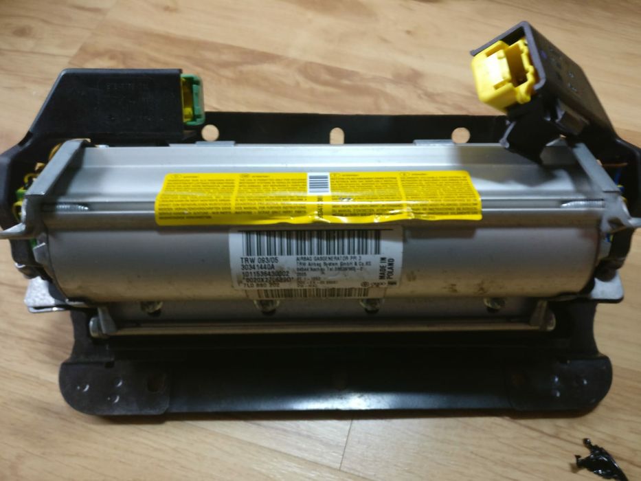 SET 2 Airbag VW Touareg 7L in stare prefecta