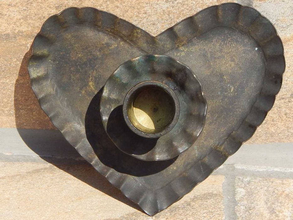 Suport lumanare sub forma de inima metalic vechi