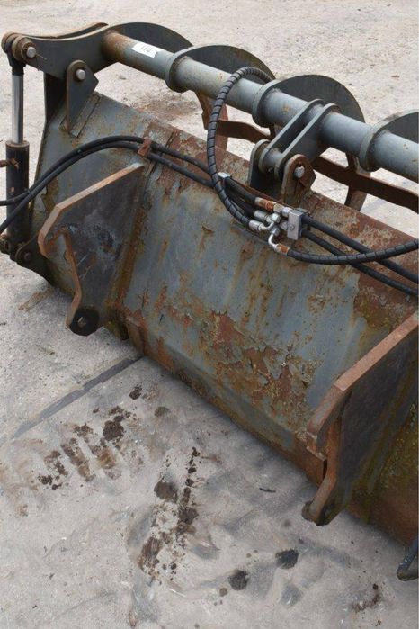 Cupa cu ghiare pelican incarcator frontal tractor