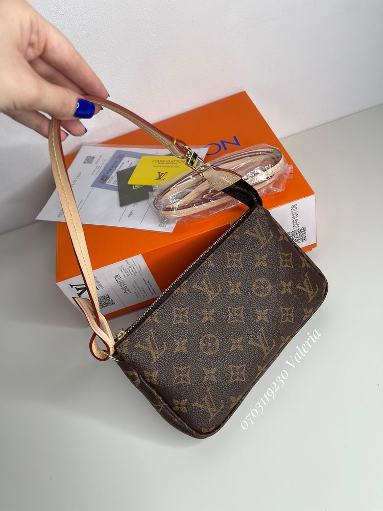 Geanta Louis Vuitton - Pochette Accessoires monogram