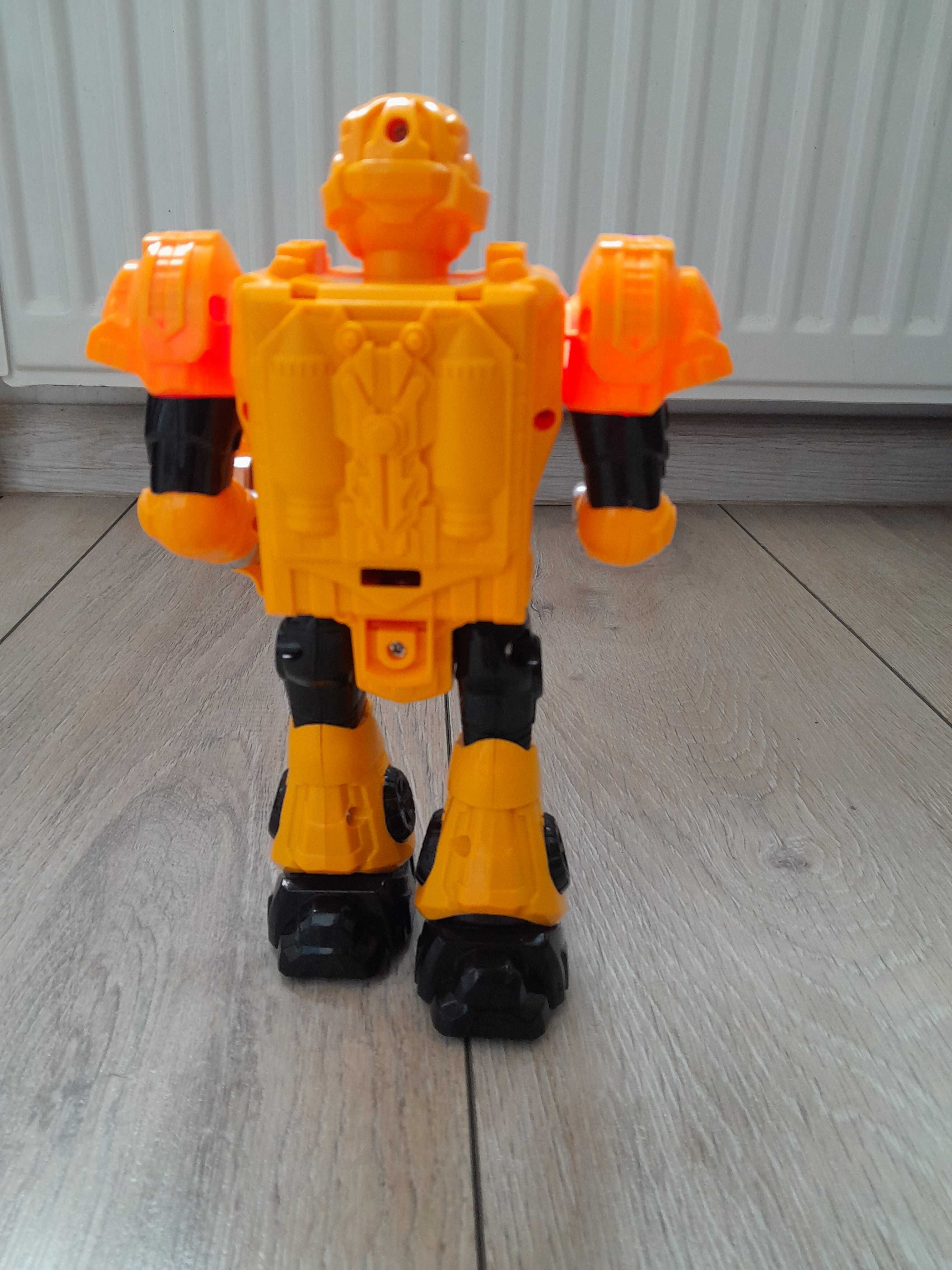 Jucarie Robot war  luminos,sonor ,se deplaseaza, gama univers warrior