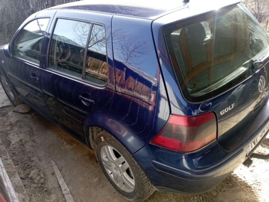 Vând golf 4 !!1.6 benzina
