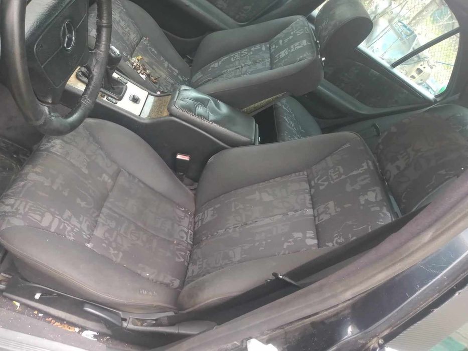 Mercedes E 200 на части