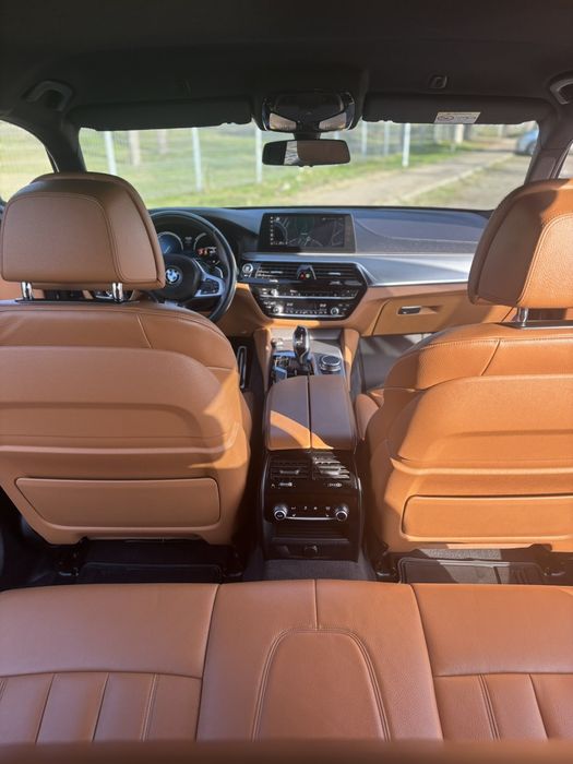 Продавам BMW 540i