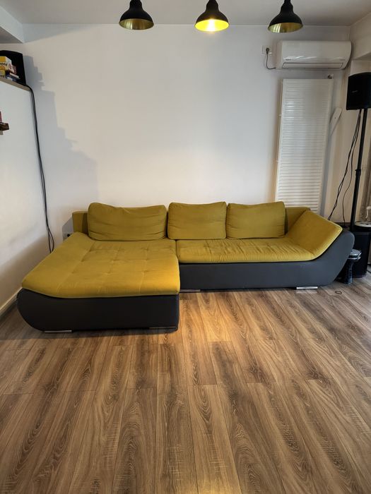 Vând canapea colțar pentru living, în stare bună, folosită