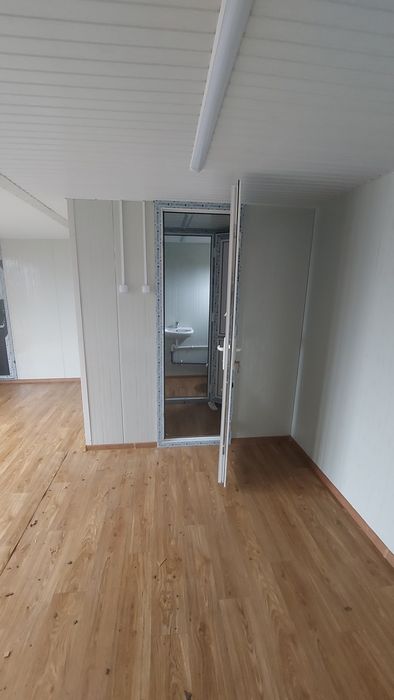 Vand container tip magazin