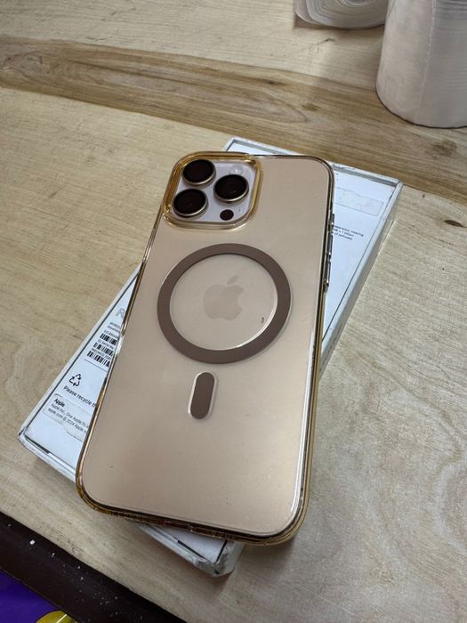 Продам срочно Смартфон Apple iPhone 16 Pro Max 256Gb золотистый