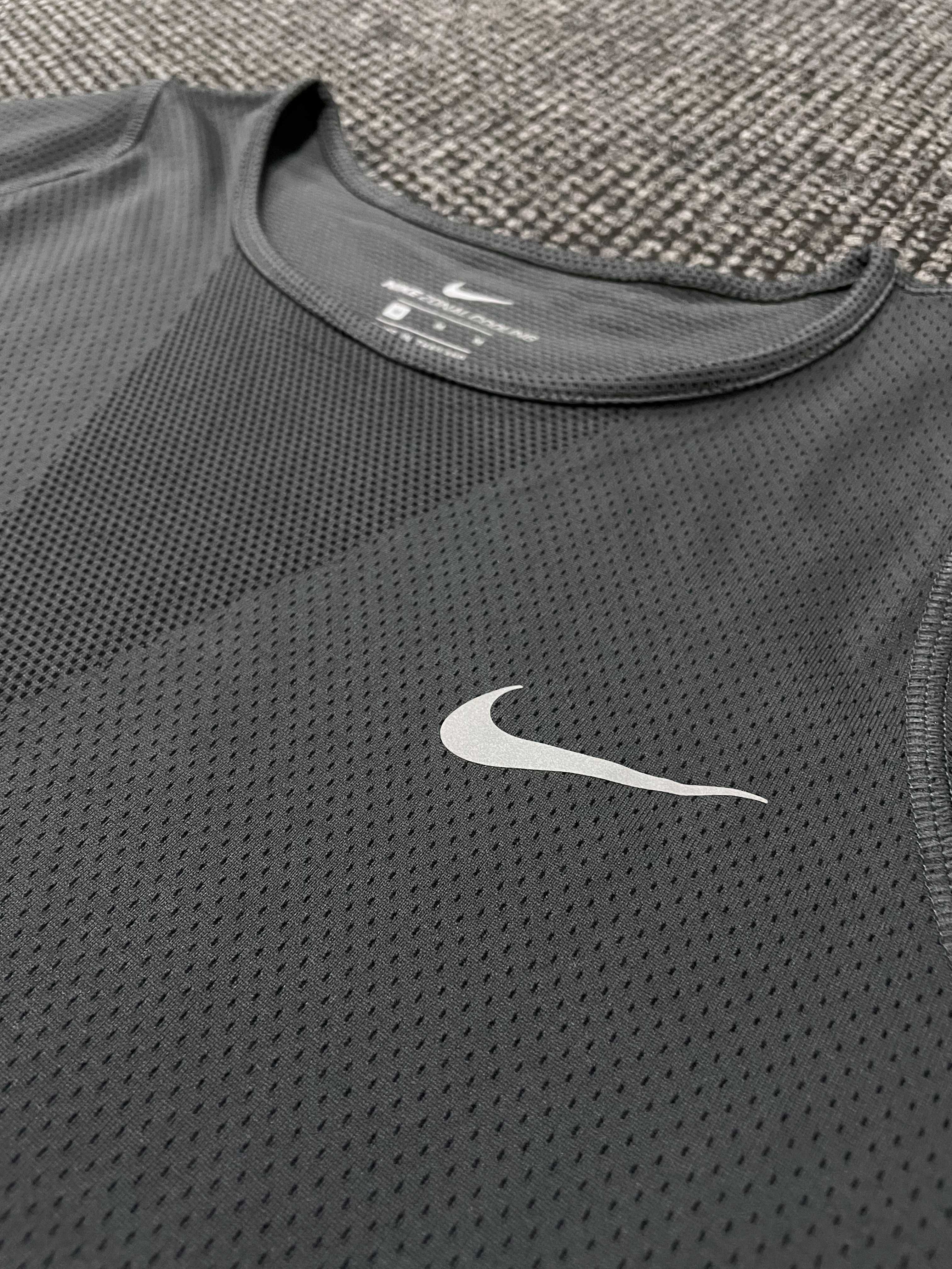 Nike zonal cooling  M тениска