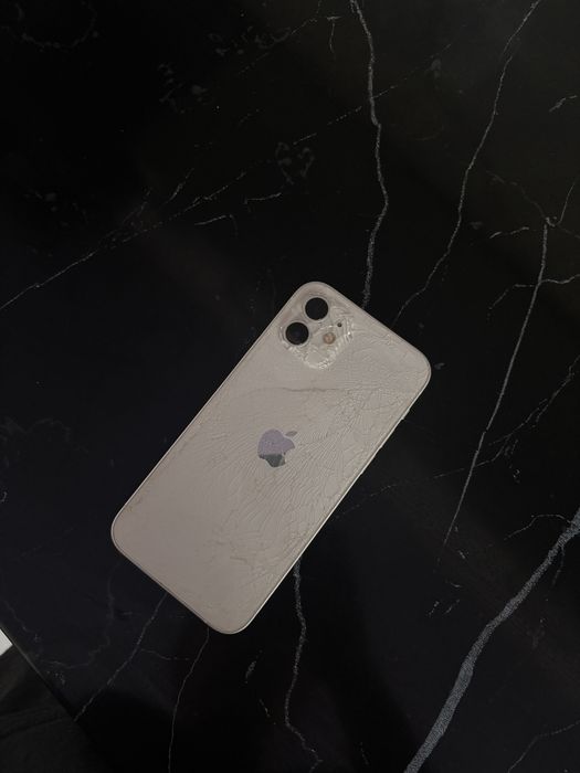 айфон 12 срочно продам