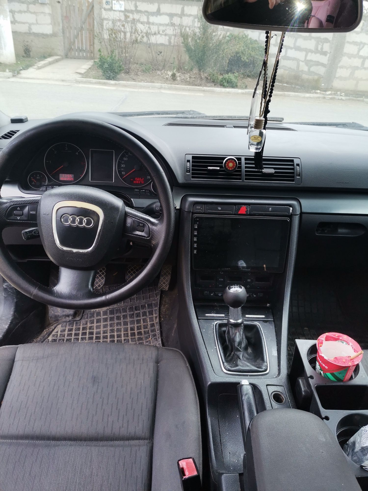 Dezmembrez Audi a4 b7 motor cu o singură axă cu came