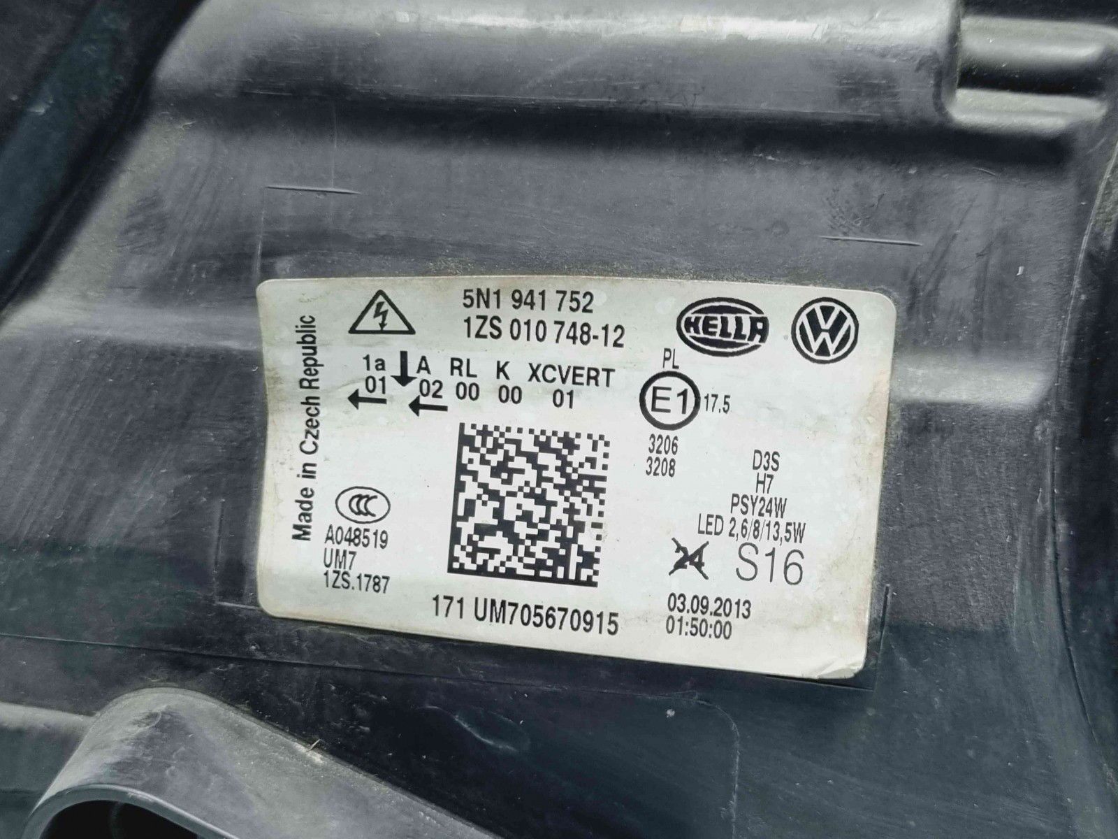 Far dreapta Volkswagen Tiguan Facelift [Fabr 2007-2016] 5N1941752
