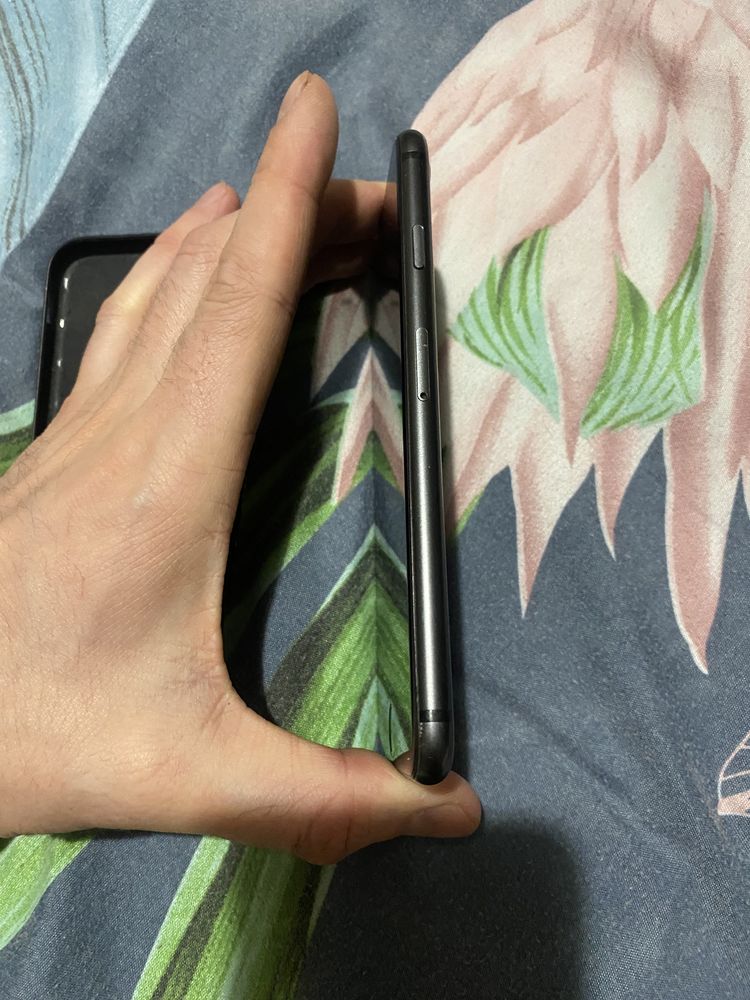 iPhone 8 64гб с коробкой