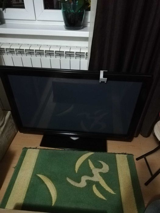 Televizor plasma Philips 106 cm