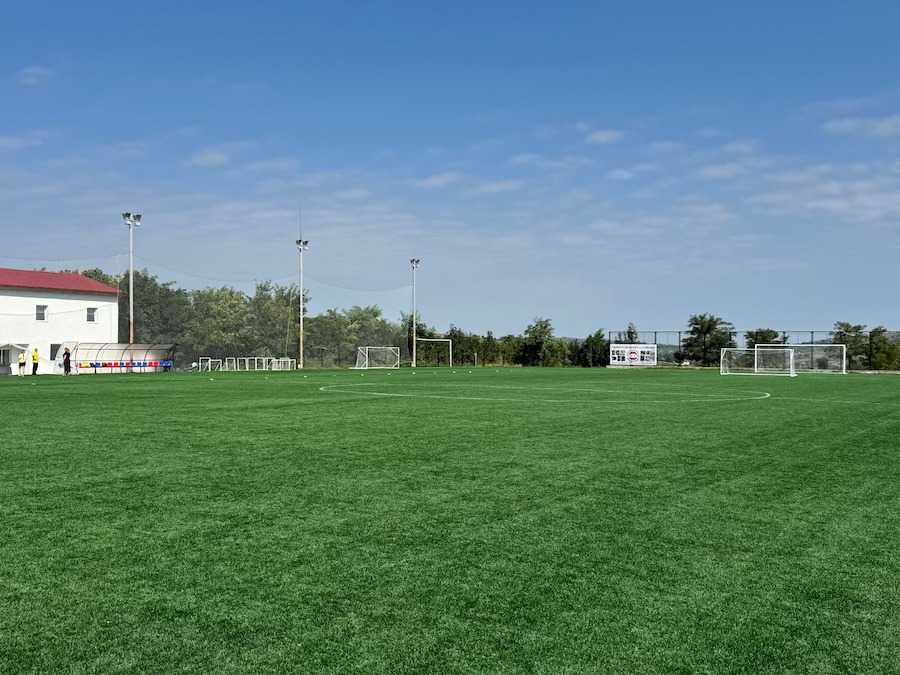 Vând club de fotbal juvenil cu două baze sportive