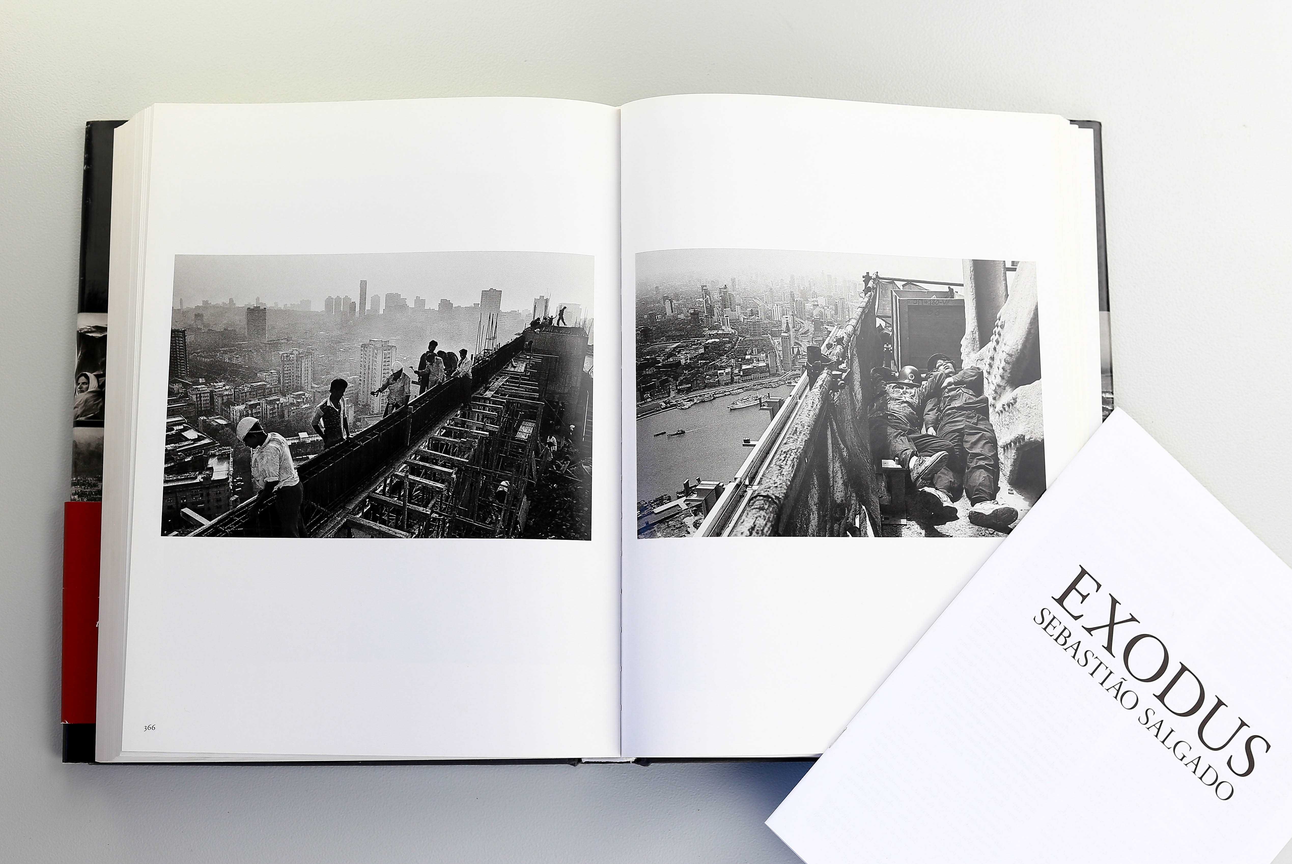 Чисто нов фотоалбум EXODUS на Sebastiao Salgado от изд. Taschen