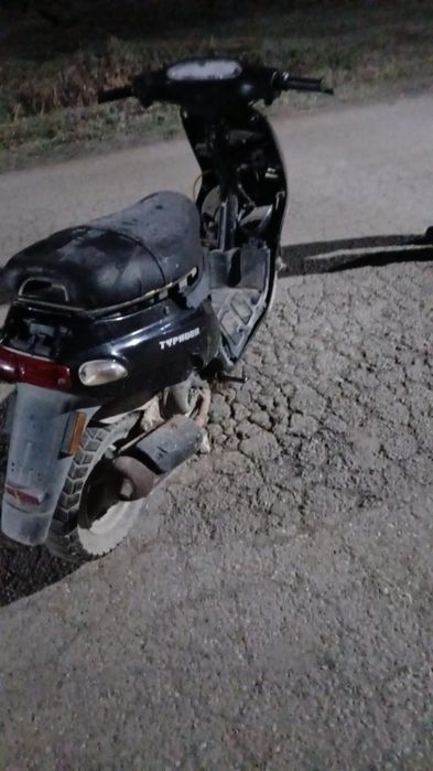 Vând scuter necesita cablu de accelerație