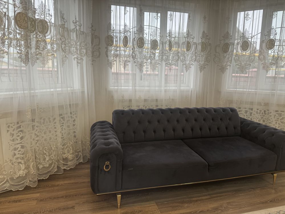 Продам диван с 2 креслами