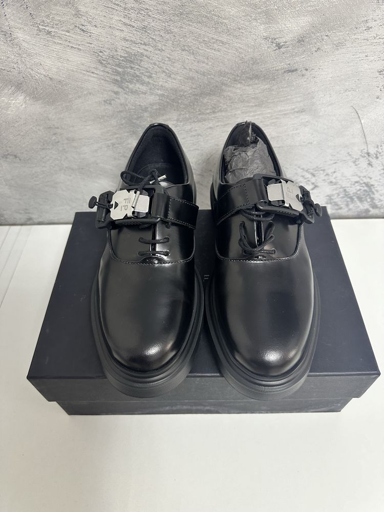 Pantofi Filling Pieces