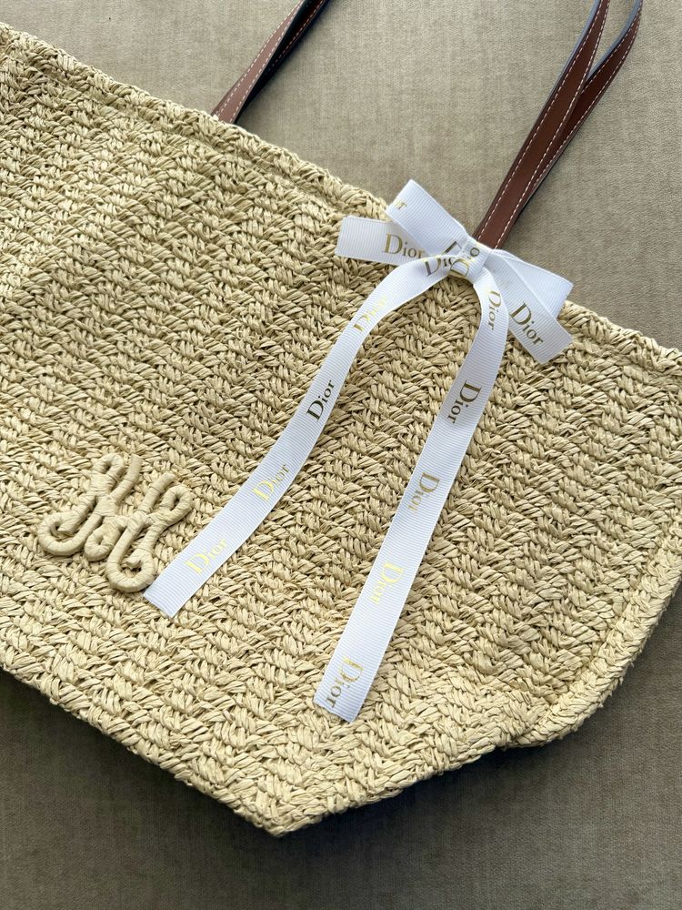Fundiță DIOR broșă accesoriu geanta tricou pantofi fundă păr