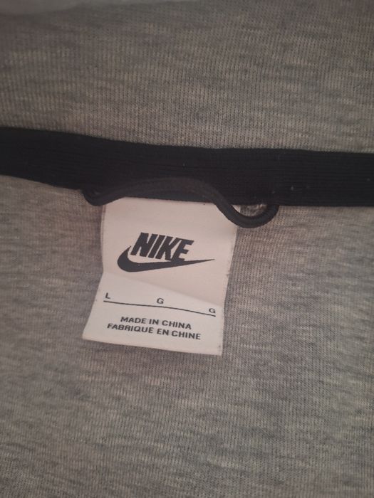 Оригинален анцуг Nike L - горнище и долнище, отлично състояние