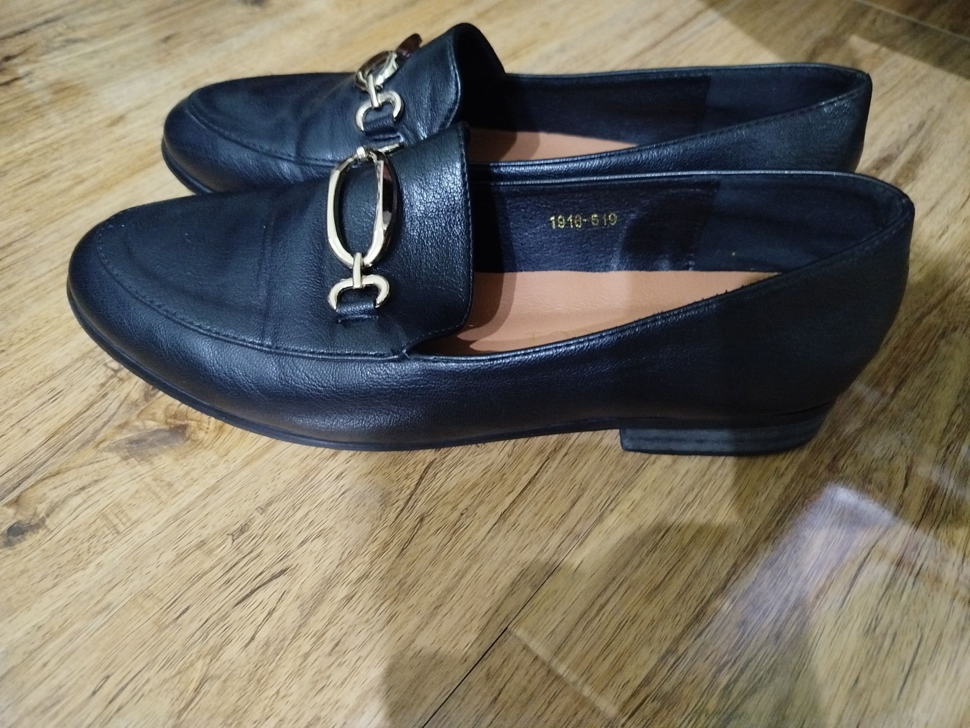 Кожаные мокасины Gucci 40-размера, б/у