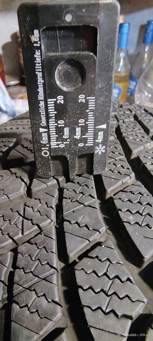 Продавам 4 броя зимни гуми.
