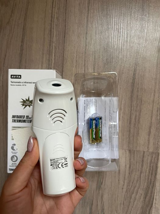 Безконтактен инфрачервен термометър–медицински, за чело, бебета,