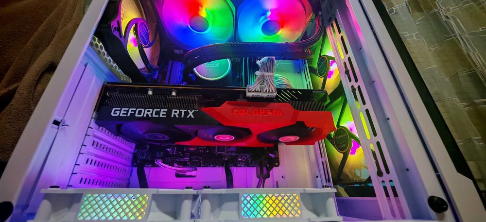 Добро Геймърско РС R7 5700X3D/32/SSD 1000Gb/RTX 3070/WiFi&BT/Гаранция