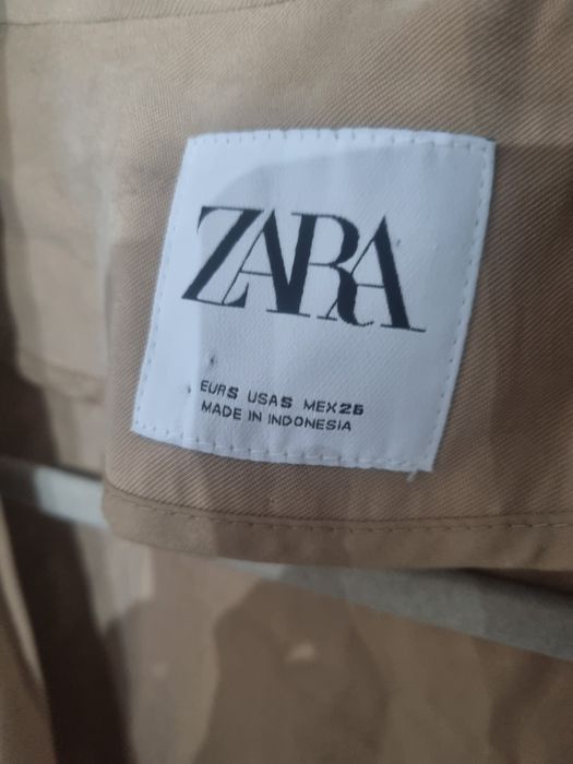 Trenci Zara impecabil