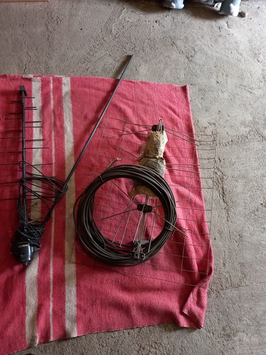 Телевизионные уличные антены заводского производства