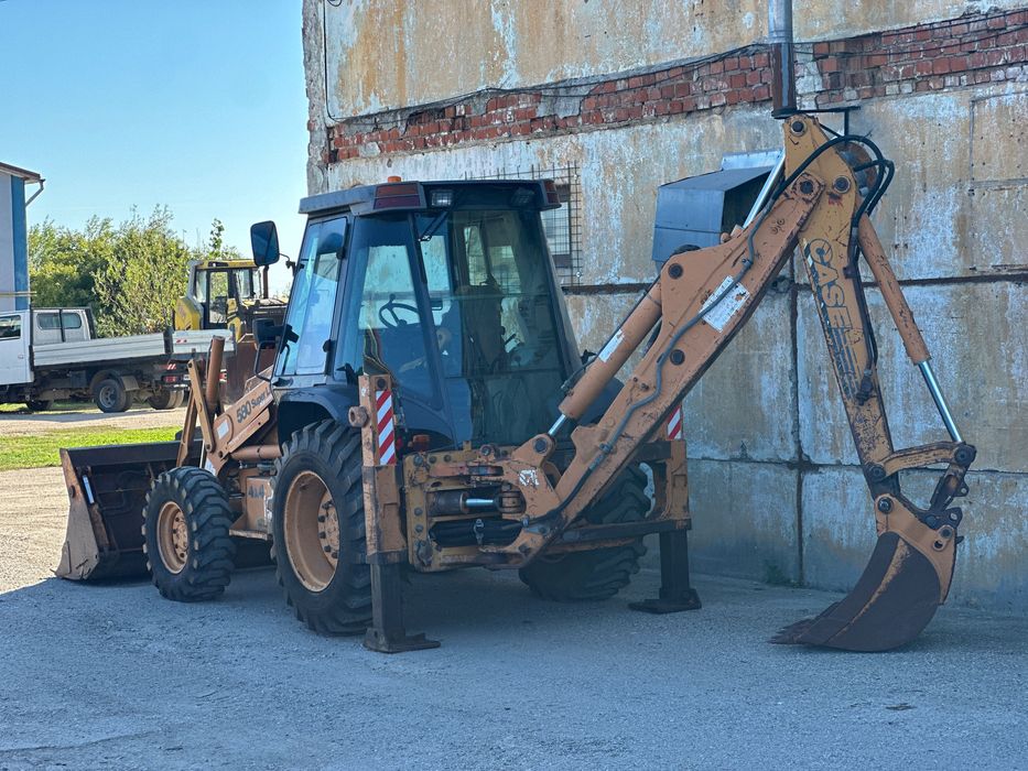 Buldoexcavator Case 580