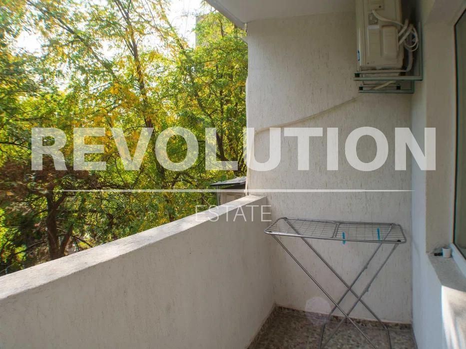 Дава се под наем Тристаен апартамент в Варна, Левски - 70 кв.м за 625 € - Снимка #10